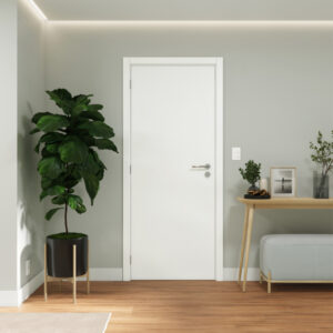 Sala com Porta de Giro Branca com Batente.