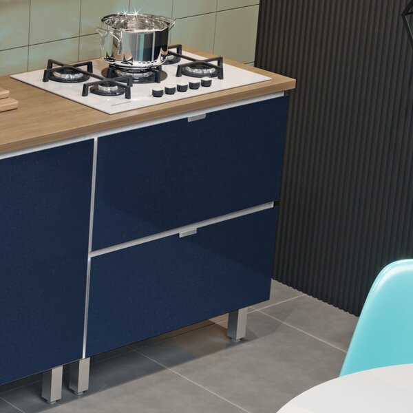 Armários de cozinha azul: Balcão de cozinha com espaço para cooktop
