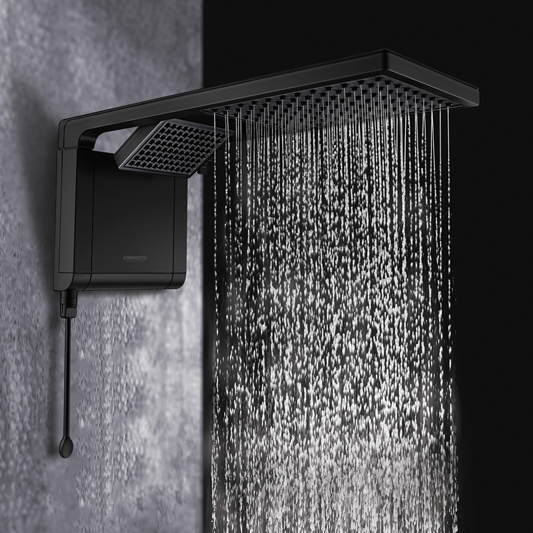 Chuveiros de luxo: Chuveiro Eletrônico Preto Fosco Acqua Duo Ultra Lorenzetti ligado