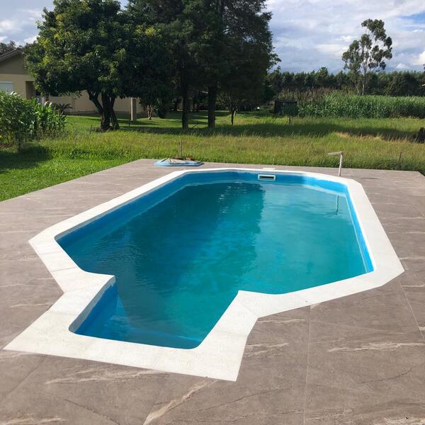 Piso para área externa: Piso Atérmico Branco em piscina