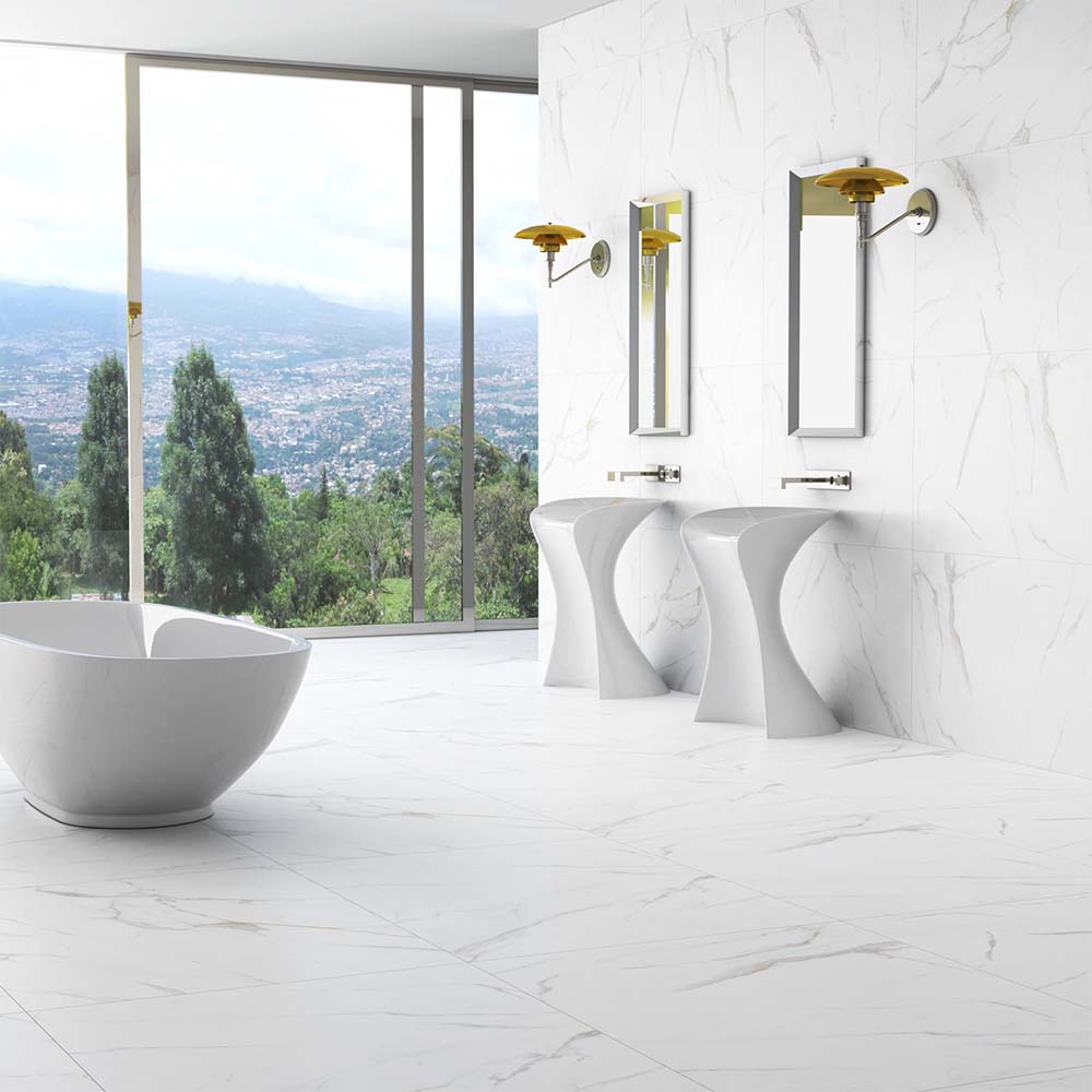 Porcelanato na parede banheiro: banheiro amplo revestido em Porcelanato Interno Polido Borda Reta Artens