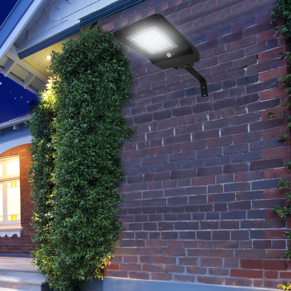 refletor com placa solar: luminária solar integrada pública led